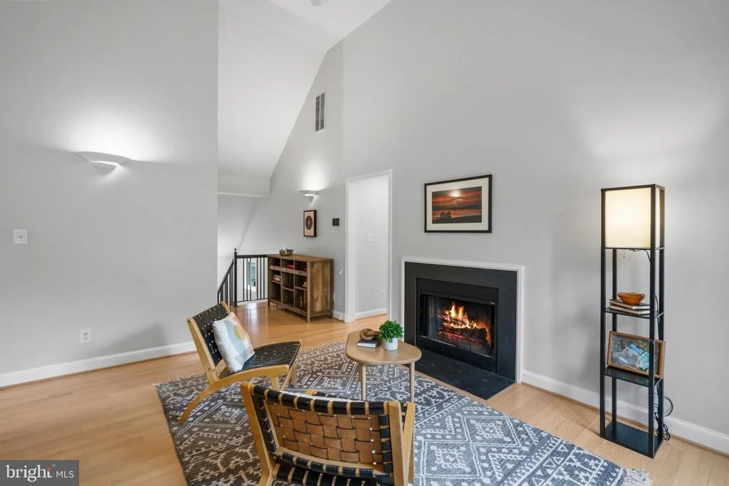 Photo of 7301 SUMMIT AVENUE