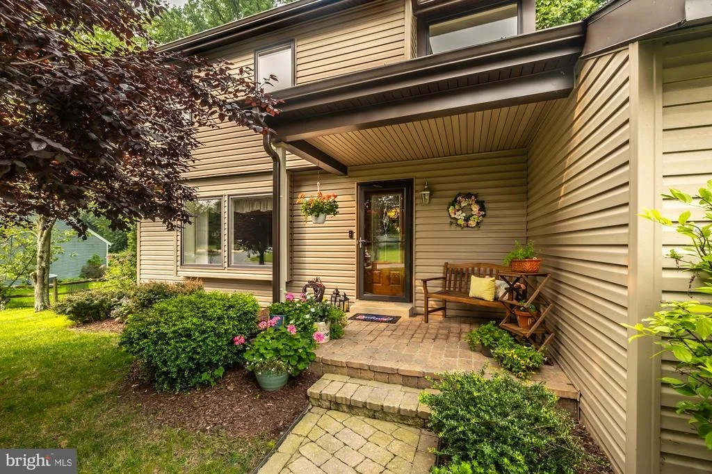 Photo of 820 BEZEL ROAD