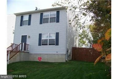 Photo of 327 ZEPPELIN AVENUE