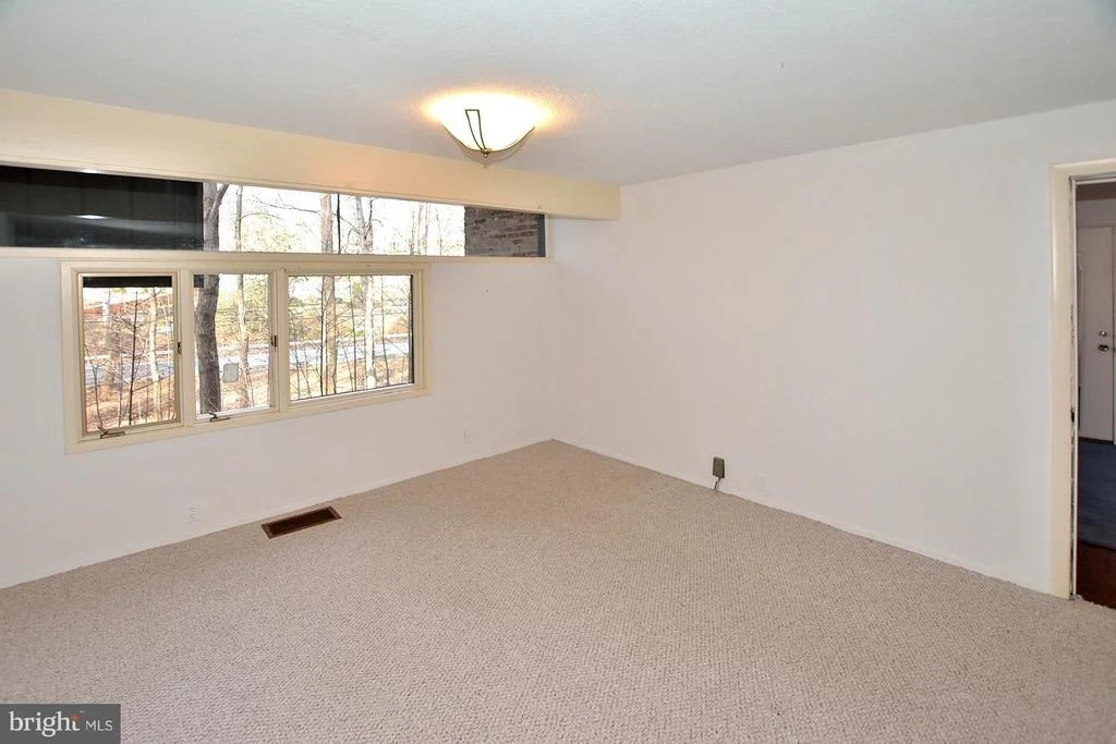 Photo of 4 BUTTONWOOD LANE