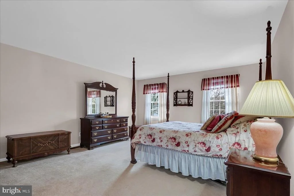 Photo of 47 TENBY CHASE DRIVE