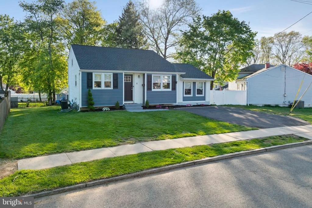 Photo of 4 LAKEVIEW DRIVE