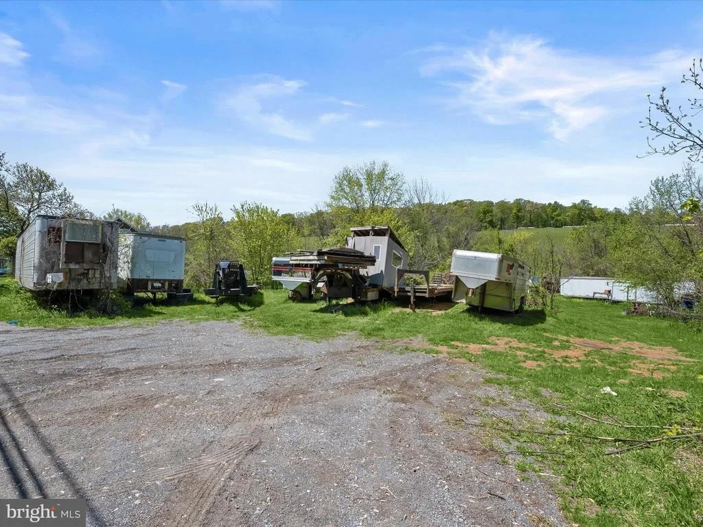 Photo of 932 OLD MANCHESTER ROAD
