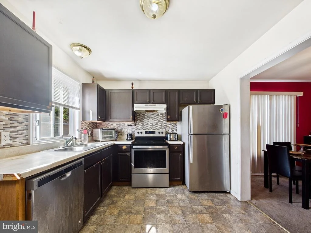 Photo of 1176 W 6TH STREET