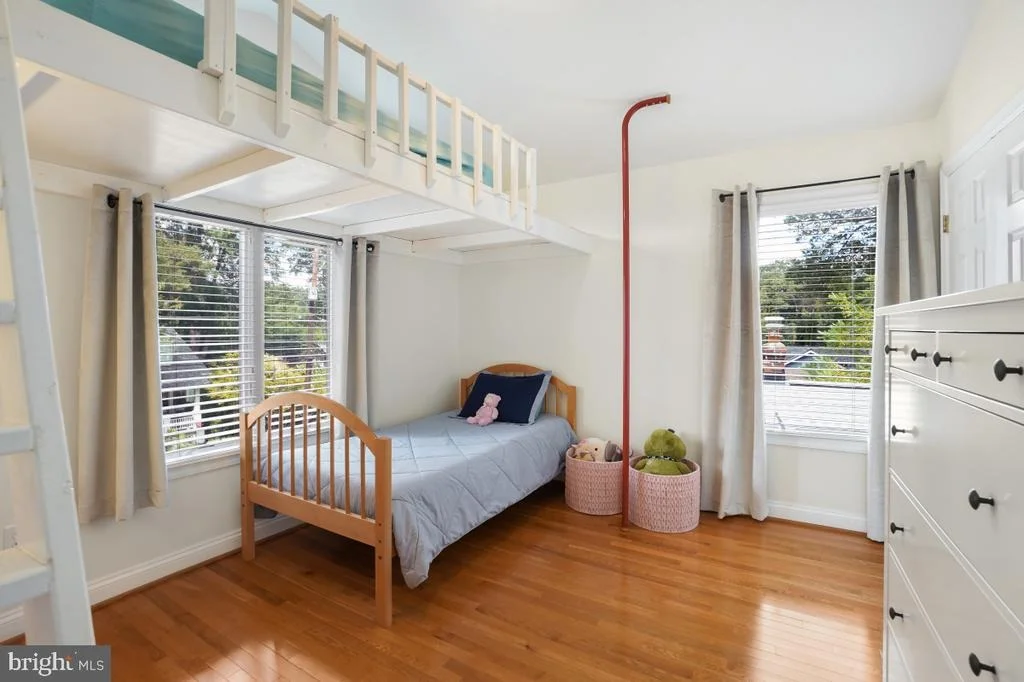 Photo of 412 SILVER SPRING AVENUE