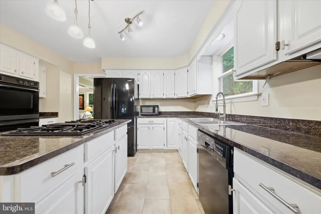 Photo of 9005 SHADYBROOK DRIVE