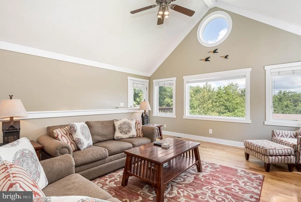 Photo of 25 SILVER TREE LANE