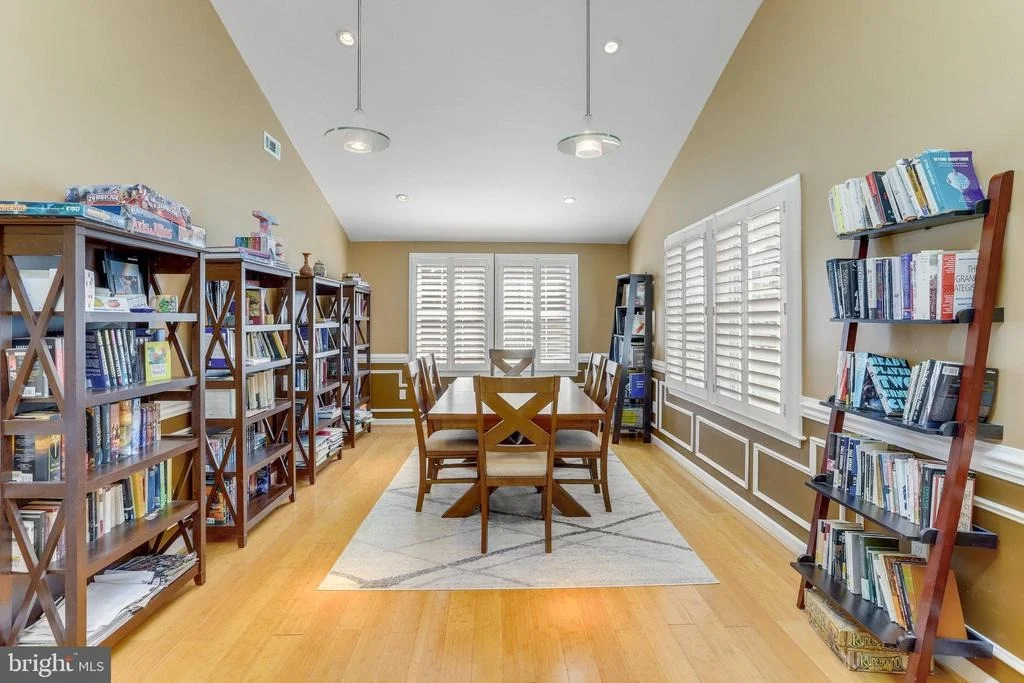 Photo of 6808 HOUNDMASTER ROAD
