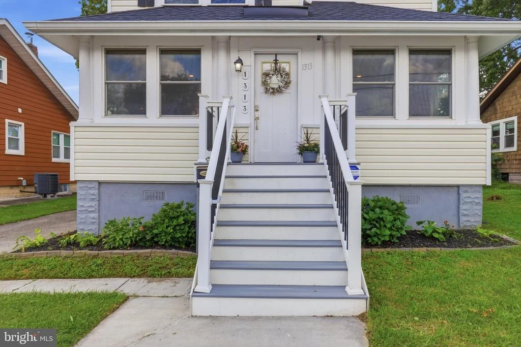 Photo of 1313 POPLAR AVENUE