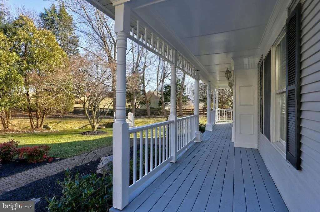 Photo of 8278 LEISHEAR ROAD
