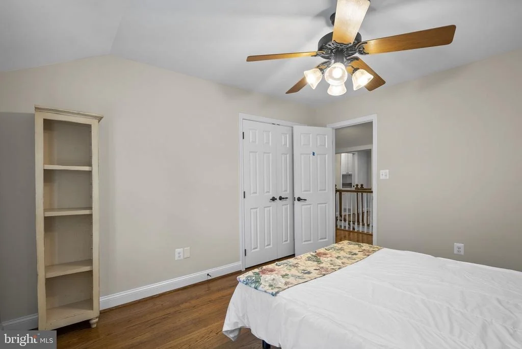 Photo of 710 WOODSIDE PARKWAY