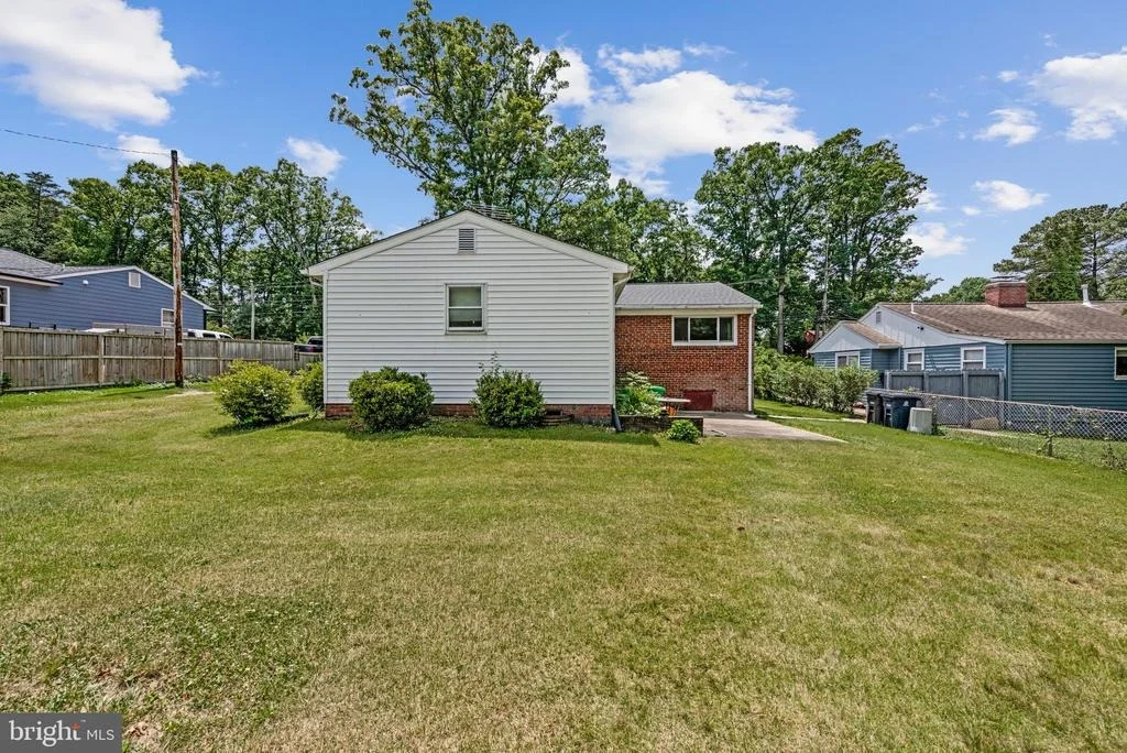 Photo of 5405 LANHAM STATION ROAD