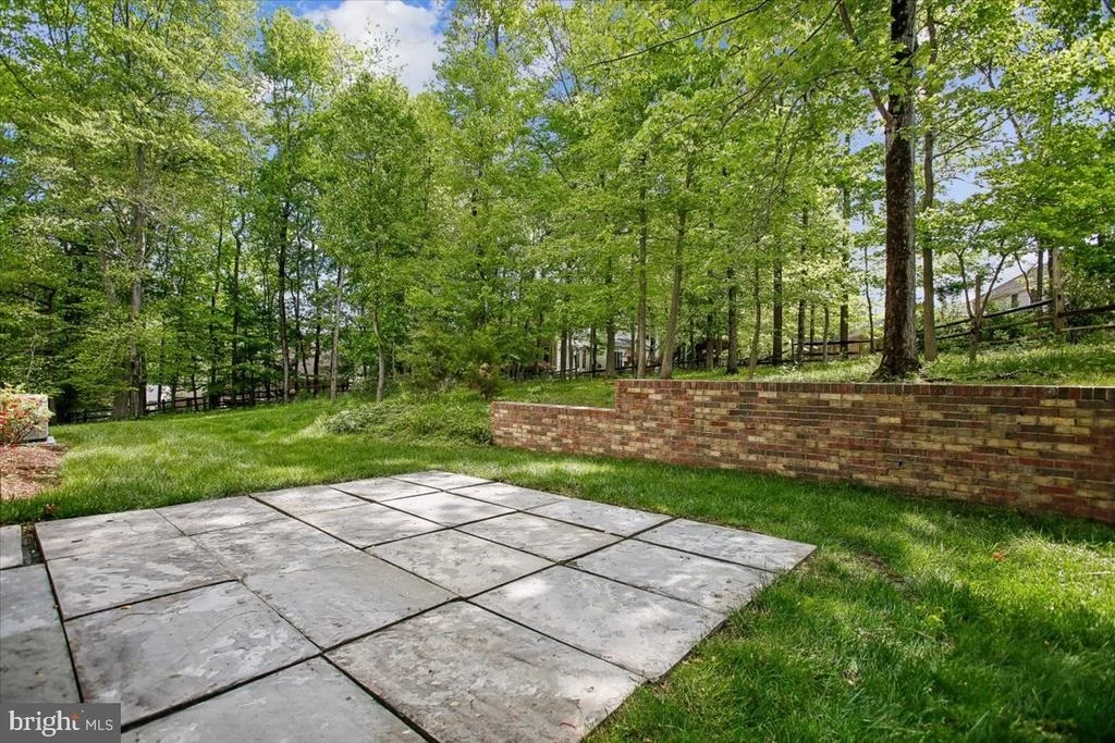 Photo of 9208 FALL RIVER LANE