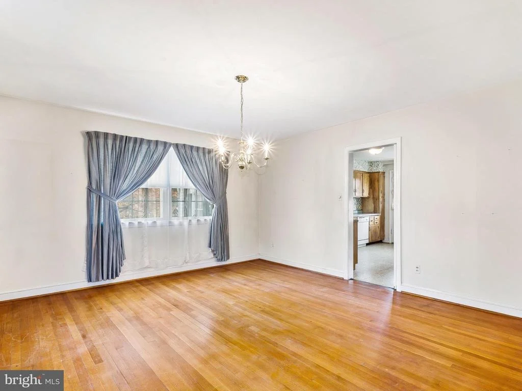 Photo of 17305 BATCHELLORS FOREST ROAD