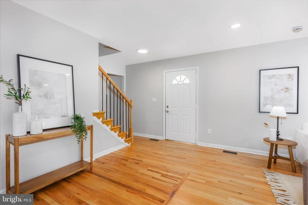 Photo of 525 UPTON ROAD