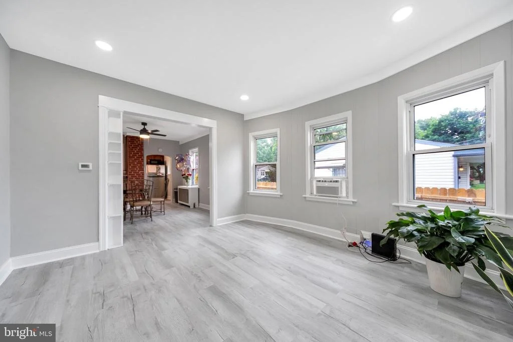 Photo of 27 ELM AVENUE