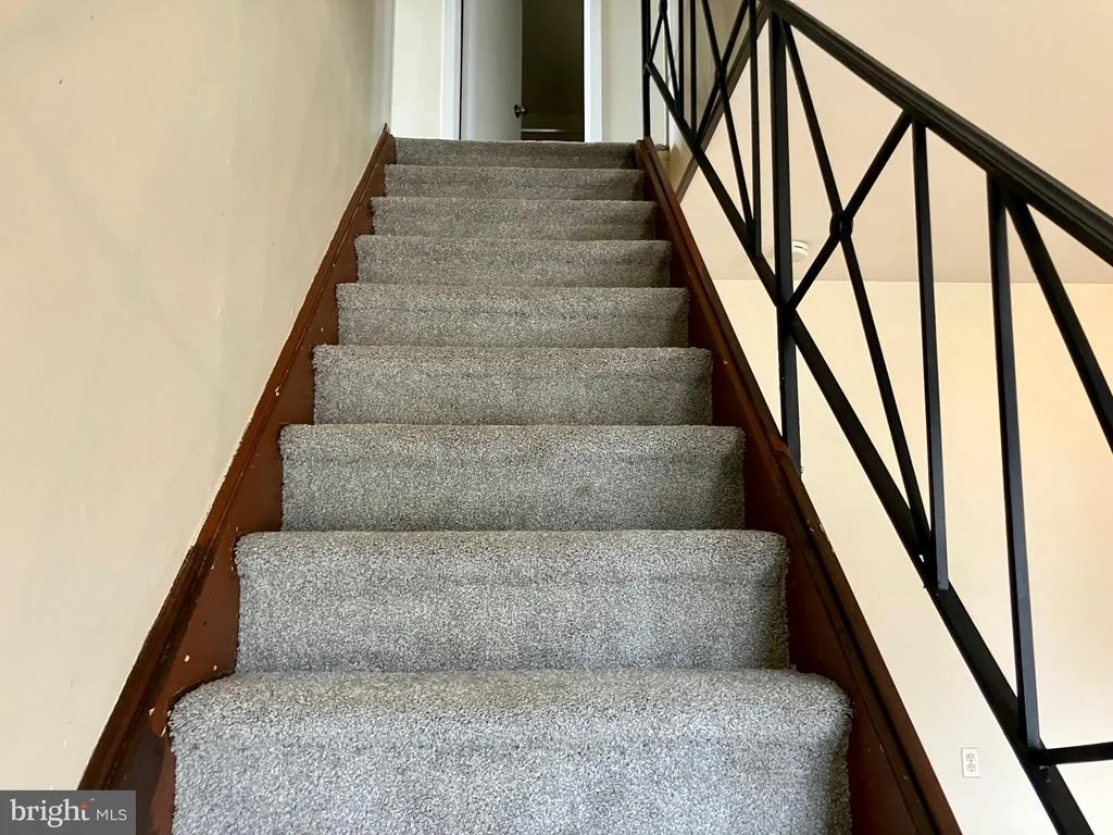 Photo of 38 HAMILTON LANE