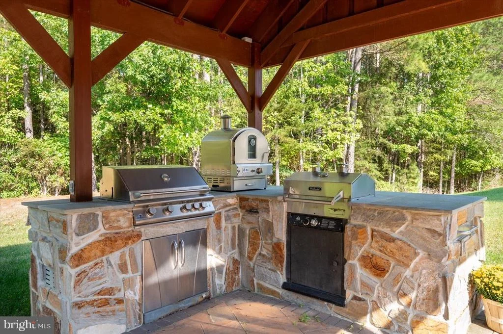 Photo of 6675 MARSHALL ROAD