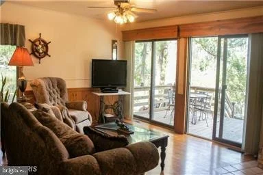 Photo of 5768 DOCKSIDE LANE