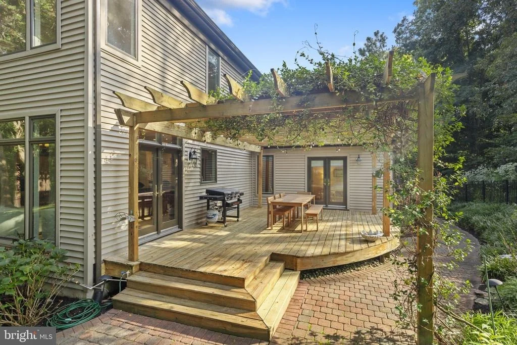 Photo of 123 GLADE CIRCLE W