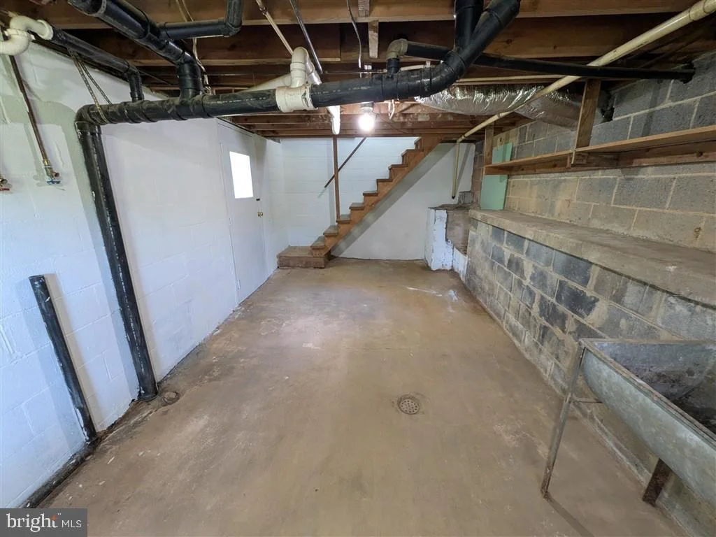 Photo of 219 SKYVIEW LANE