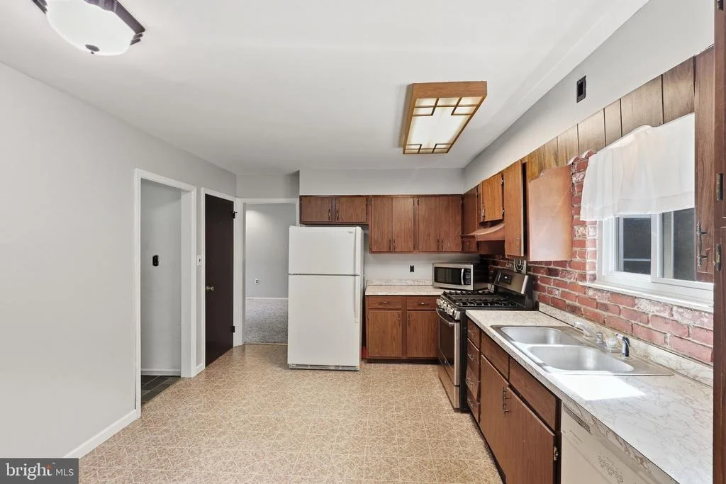 Photo of 20 MERION COURT