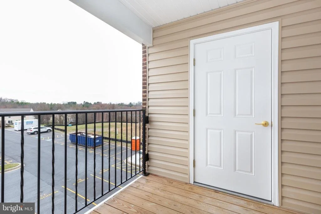 Photo of Unit 2D at 820 WEMBLEY DRIVE