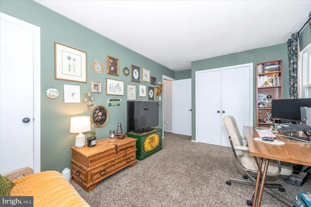 Photo of 8413 MOUNTAIN LAUREL LANE