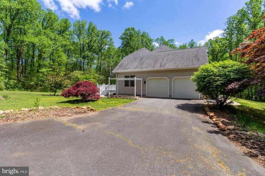 Photo of 1105 THOMPSON WAY