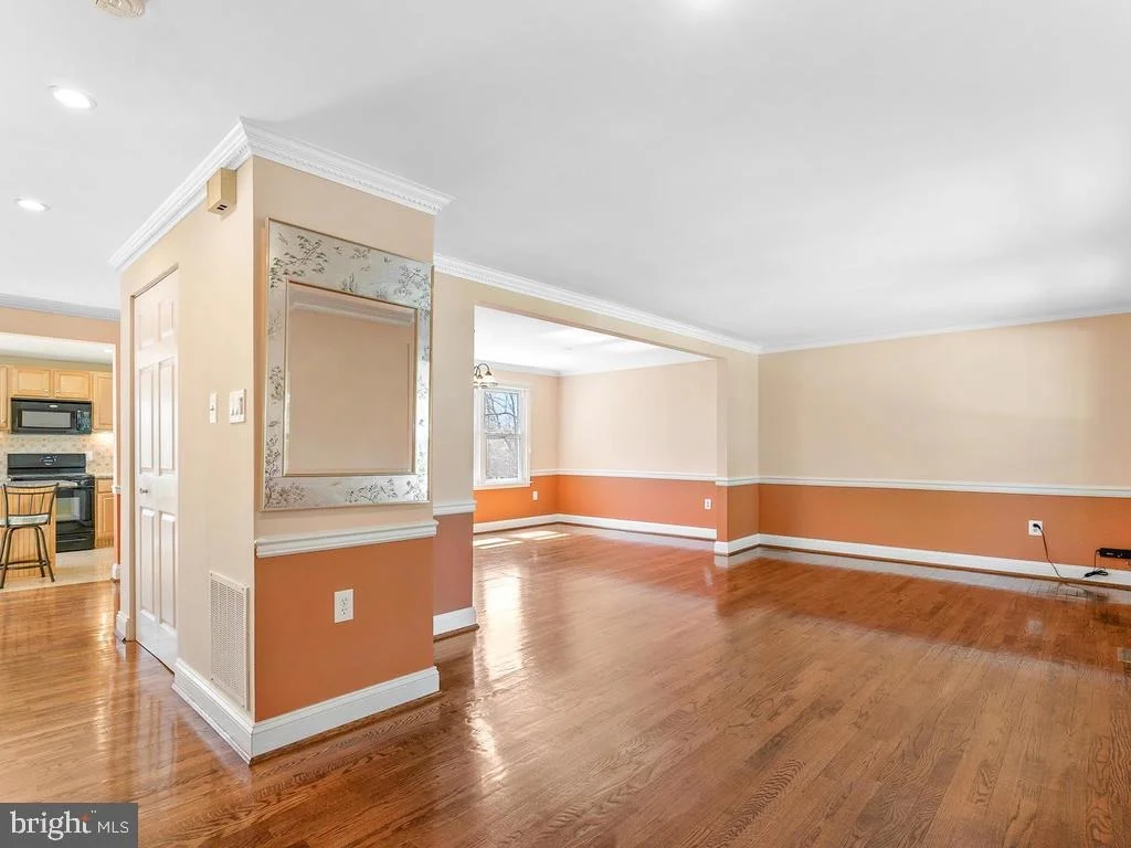 Photo of 2339 DECKMAN LANE