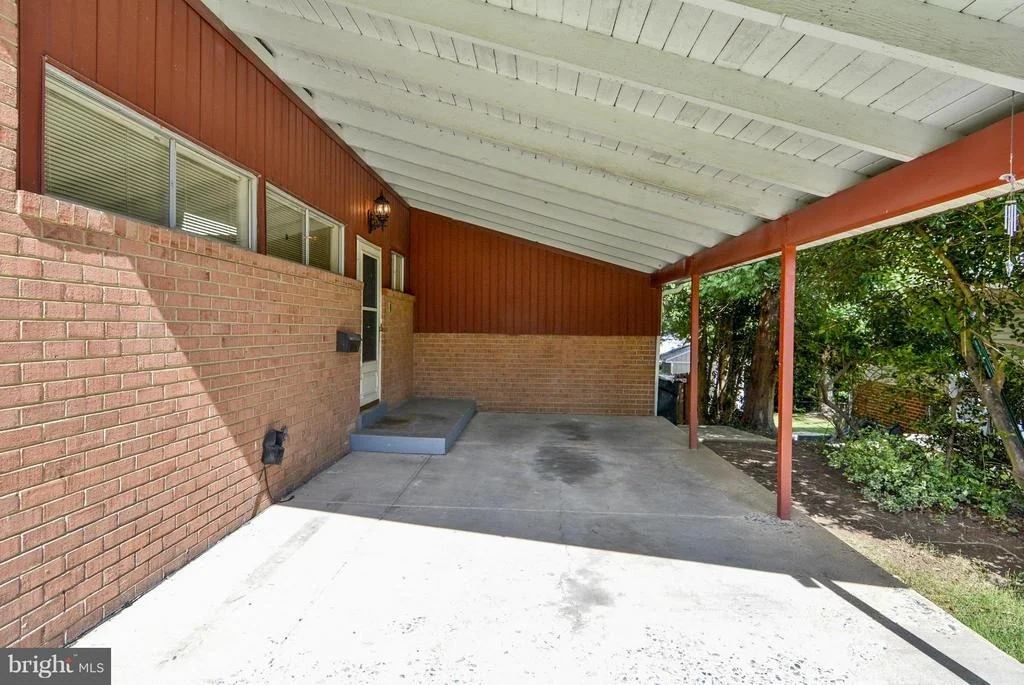 Photo of 11407 CLOVERHILL DRIVE