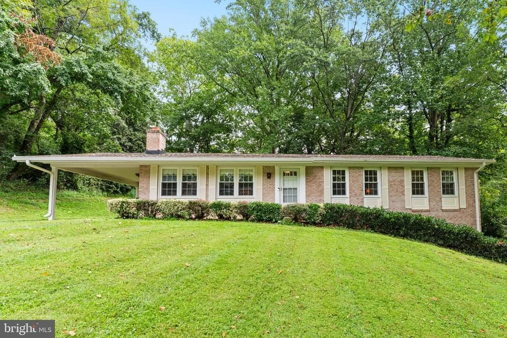 Photo of 11219 LAKEVIEW DRIVE