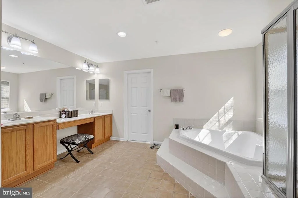 Photo of 16101 VENICE ROAD