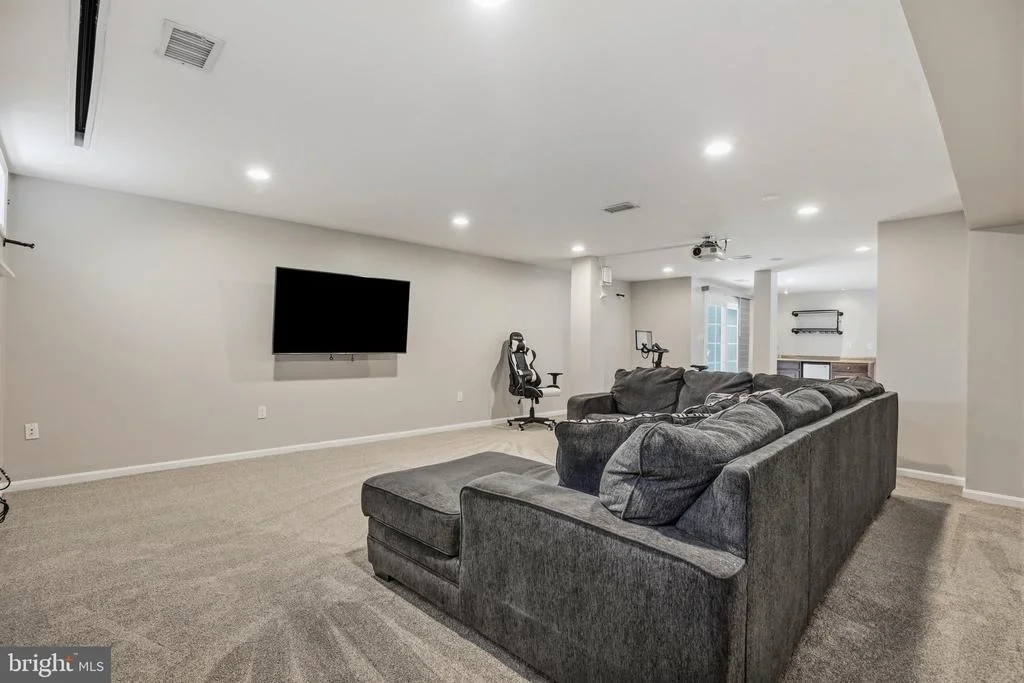 Photo of 2416 VALLEY BROOK LANE