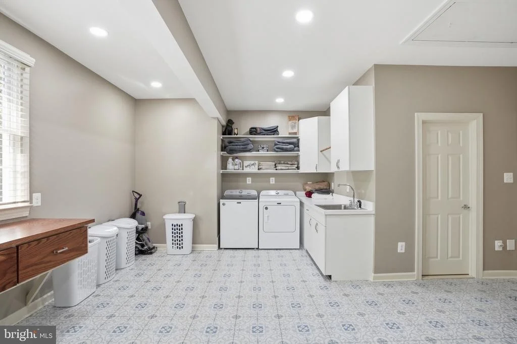 Photo of 1133 SPRINGVALE ROAD