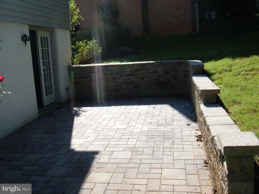 Photo of 1614 PEACOCK LANE