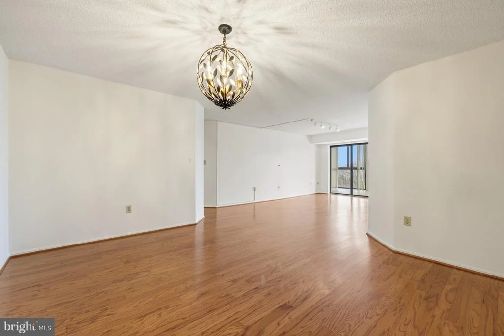 Photo of Unit 2801 at 15107 INTERLACHEN DRIVE