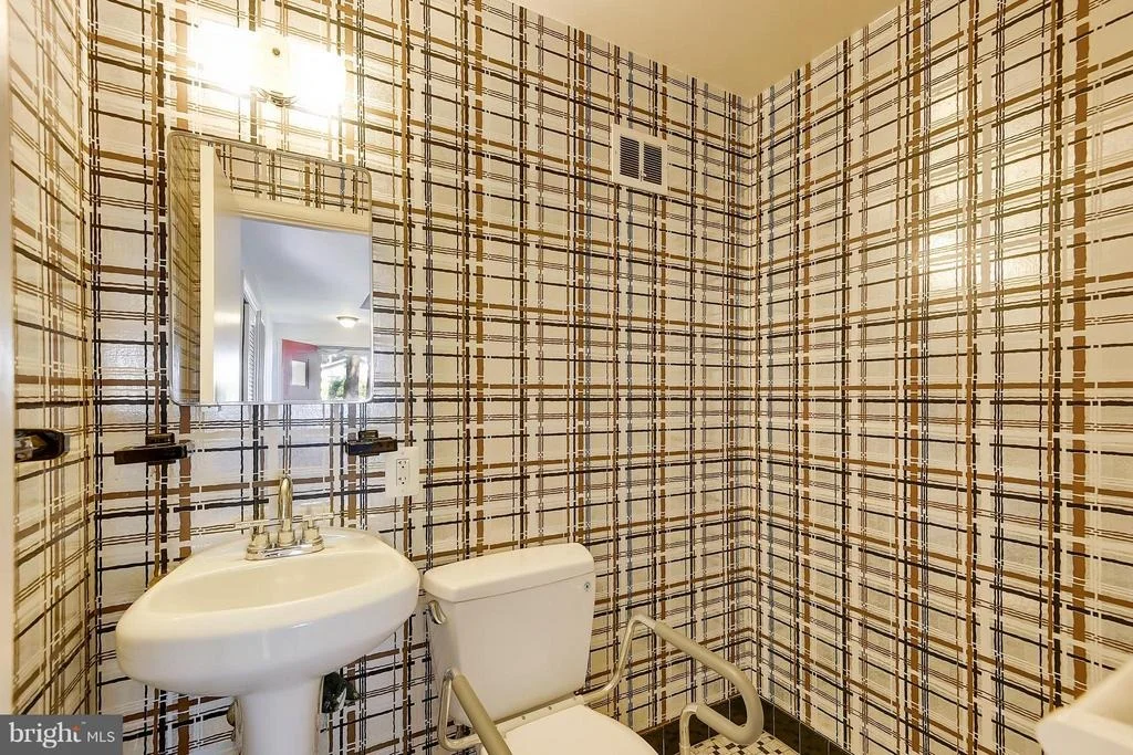 Photo of 9517 FLOWER AVENUE