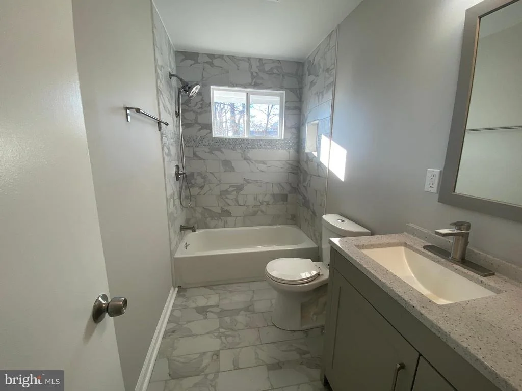 Photo of 9209 ROLLING VIEW DRIVE