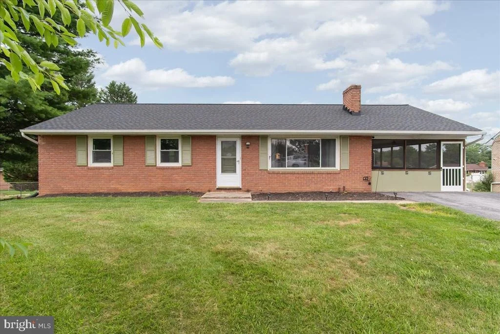 Photo of 10602 OAKTREE CIRCLE