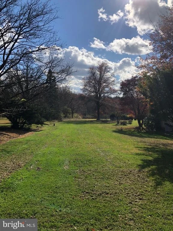 Photo of 4831 ROUND HILL ROAD