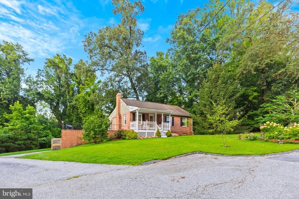 Photo of 5718 LEAF LANE
