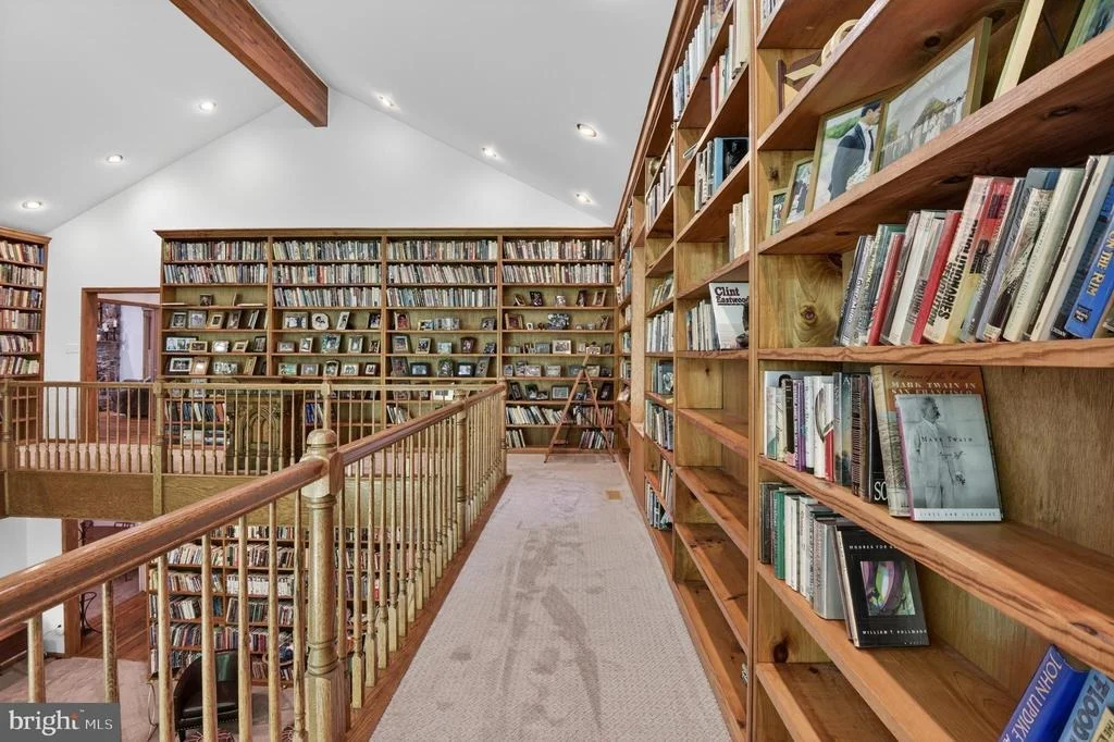Photo of 1137 SUGARLOAF MOUNTAIN ROAD