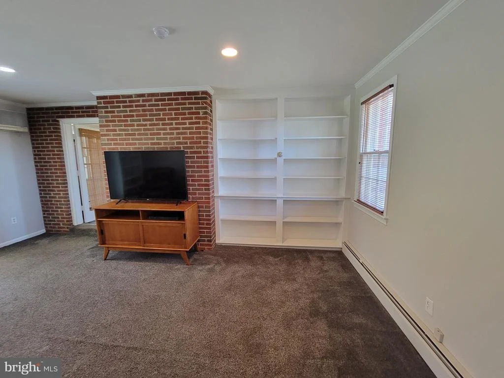 Photo of 18909 MUNCASTER ROAD