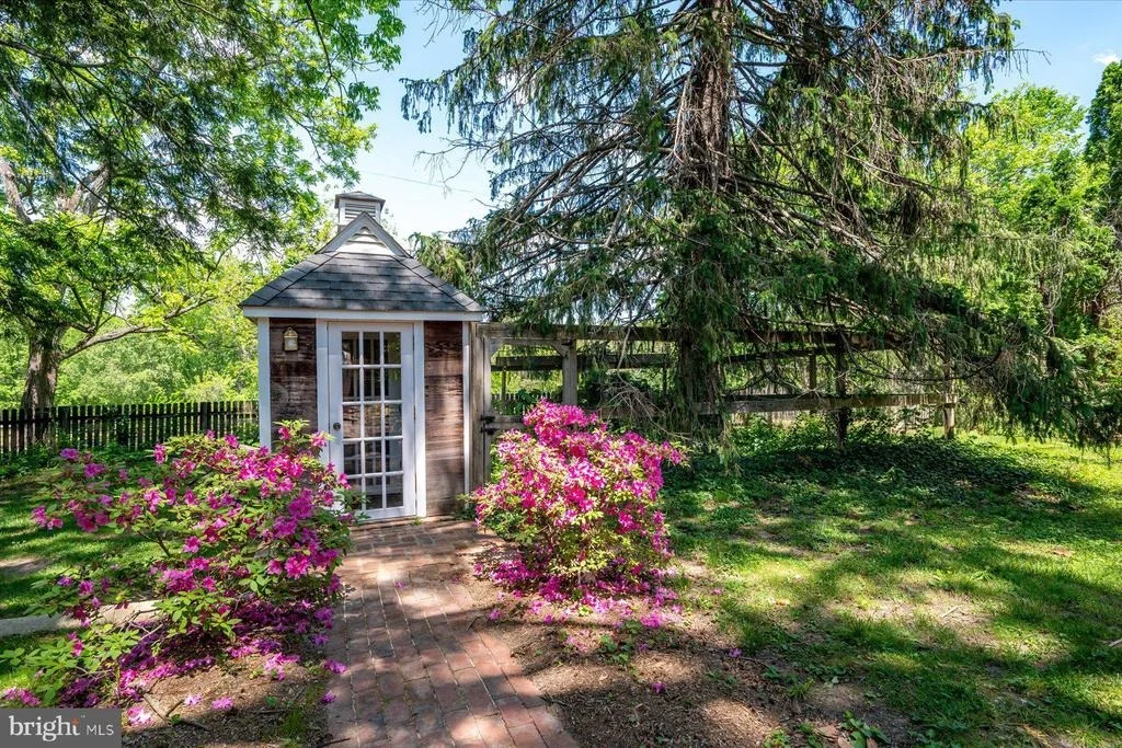 Photo of 5503 BROOKS WOODS ROAD