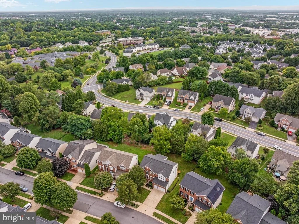 Photo of 922 WAYNE DRIVE