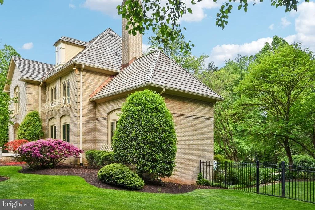 Photo of 9939 BENTCROSS DRIVE