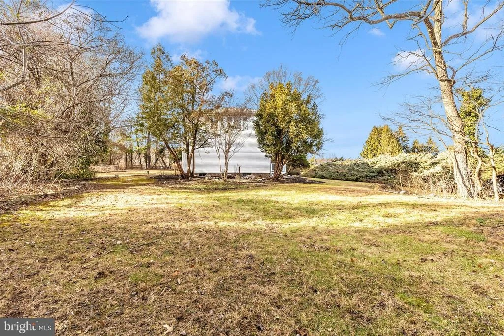 Photo of 5815 MEADOW DRIVE