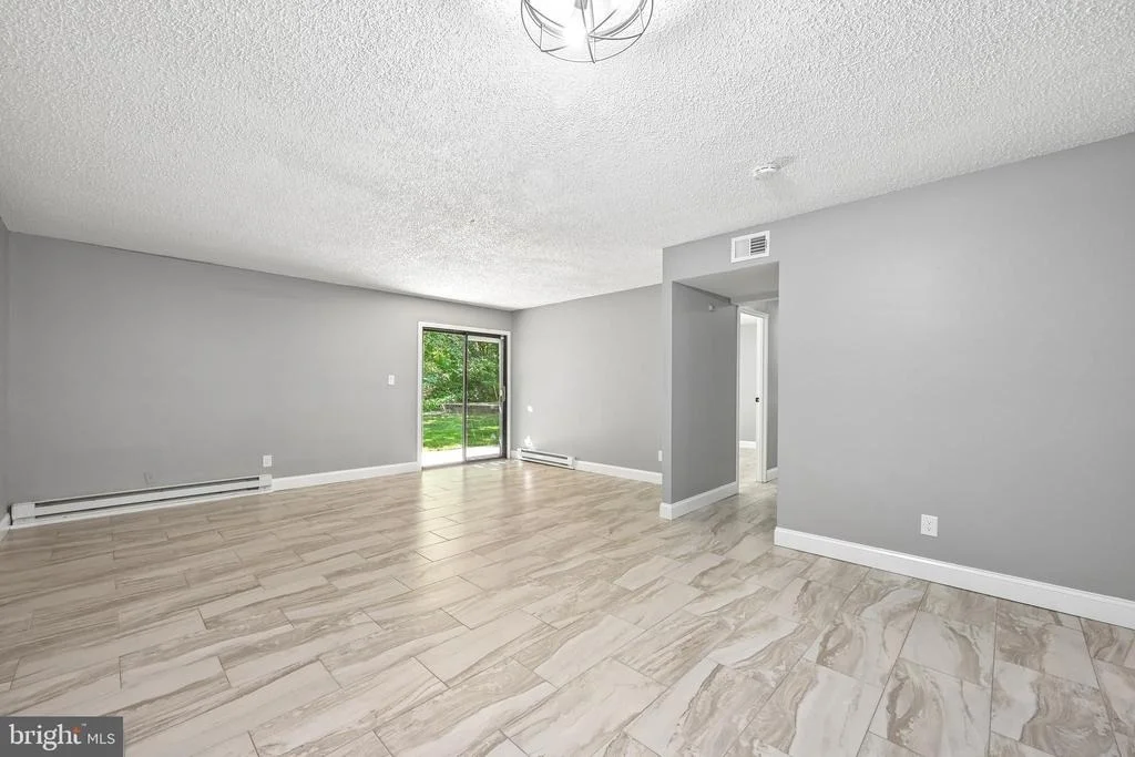 Photo of Unit 204 at 204 BROMLEY ESTATES