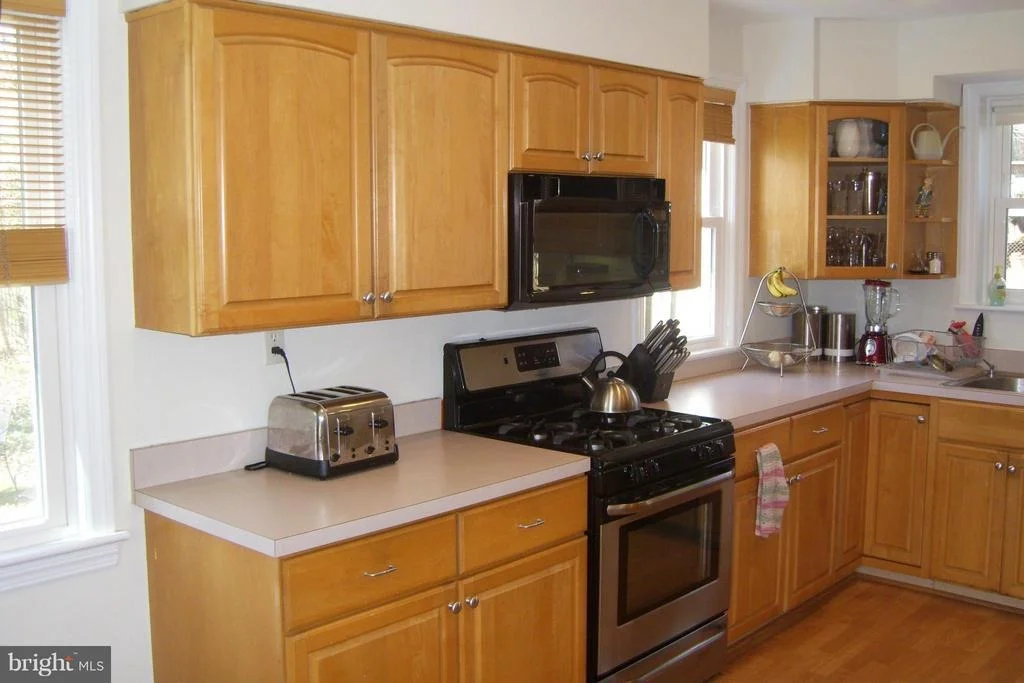 Photo of 221 WILLIAMSBURG DRIVE